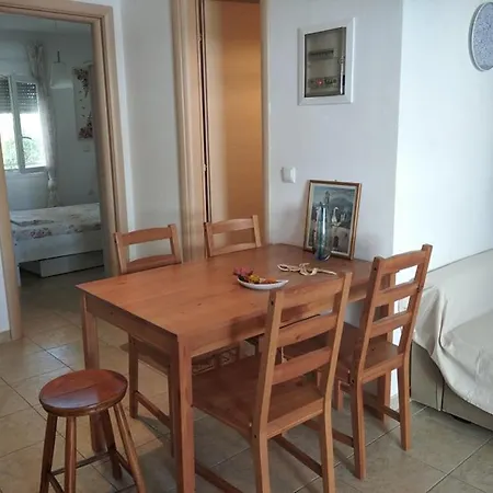 δεσποινα شقة *
